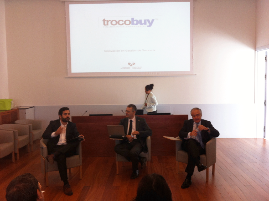 Yo, José Luís Retolaza (UPV-ECRI) y José Mº Vázquez Eguskiza (Ex Presidente CEBEK)